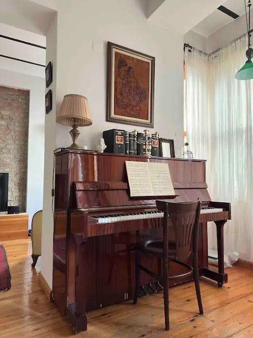 2Br, 2Ba, 2Nd Floor Of Historical Building, Galata Apartamento Istambul Turquia